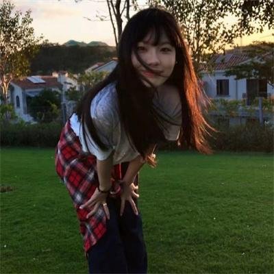 女孩的夏日秘密